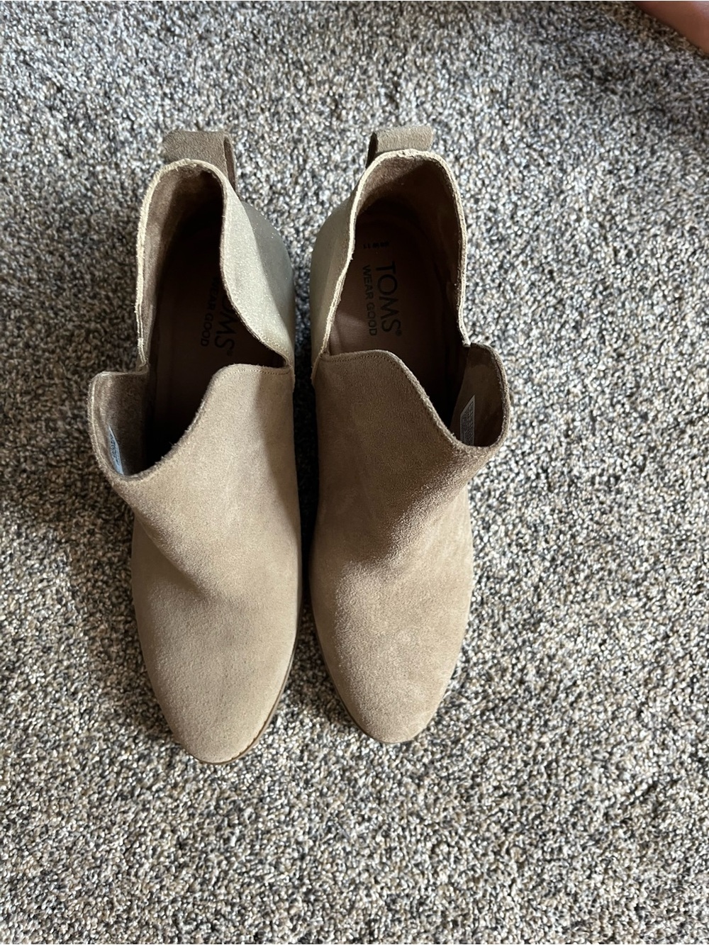 TOMS ELIZA DUNE SUEDE Ladies Size 11 Medium Ankle Boots In Tan Color - Picture 5 of 12